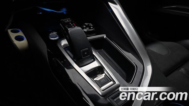 Peugeot 5008 2018 — photo 9