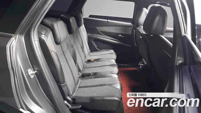 Peugeot 5008 2018 — photo 12
