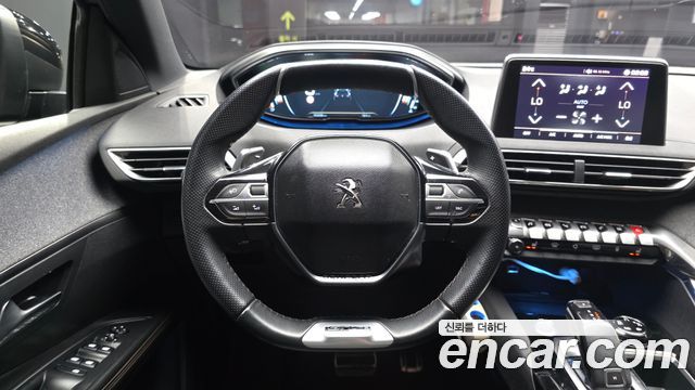 Peugeot 5008 2018 — photo 13