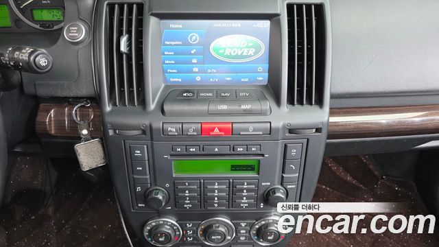 Land Rover Freelander 2011 — photo 15