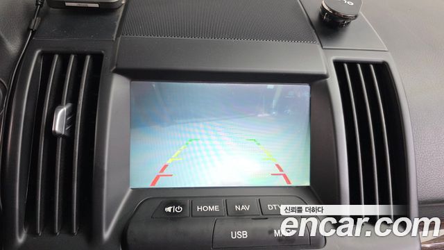 Land Rover Freelander 2011 — photo 16