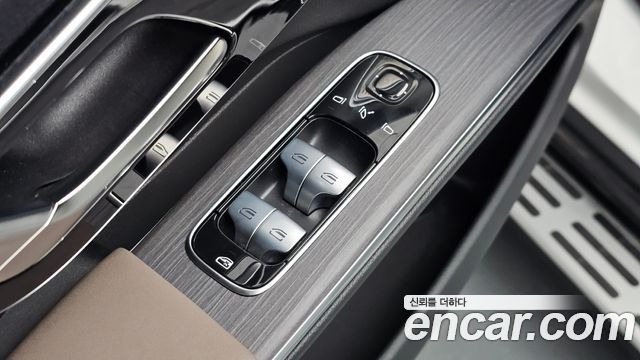Mercedes-Benz EQS 2025 — photo 34