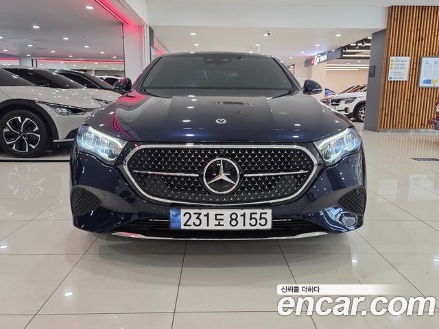 Mercedes-Benz E-Class 2024 — photo 3