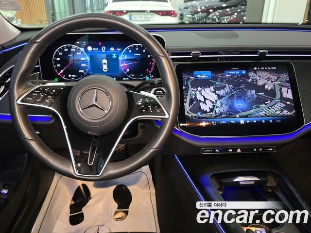 Mercedes-Benz E-Class 2024 — photo 7