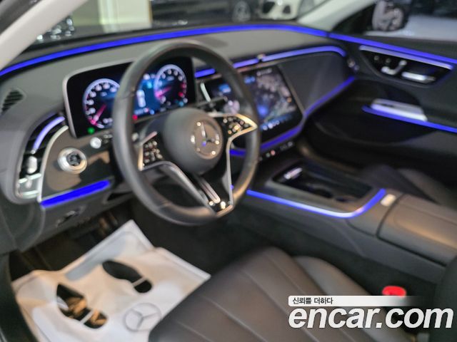 Mercedes-Benz E-Class 2024 — photo 9