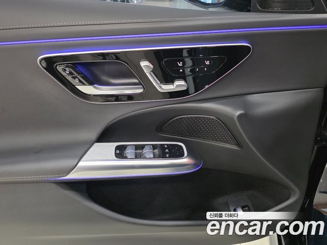 Mercedes-Benz E-Class 2024 — photo 13