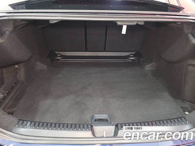 Mercedes-Benz E-Class 2024 — photo 18