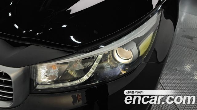 Kia Canival 2018 — photo 8