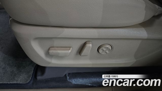Kia Canival 2018 — photo 31