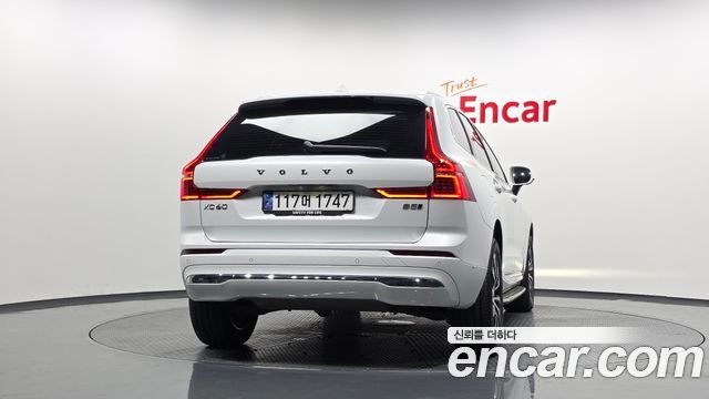 Volvo XC60 2024 — photo 4