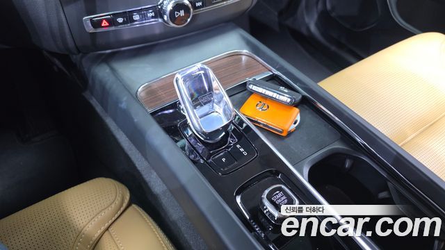 Volvo XC60 2024 — photo 12