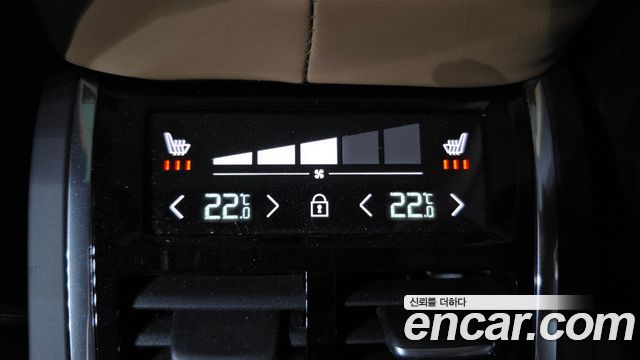 Volvo XC60 2024 — photo 19