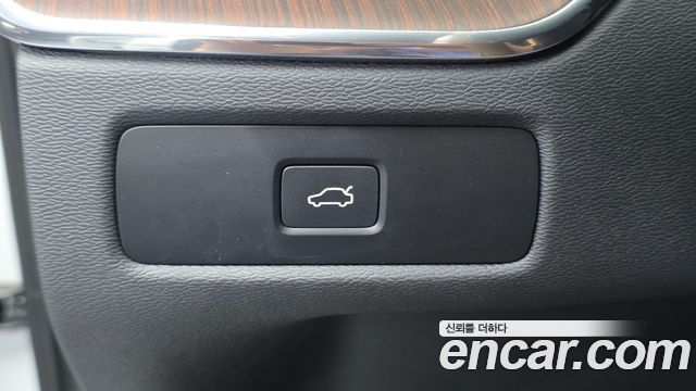 Volvo XC60 2024 — photo 23