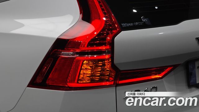 Volvo XC60 2024 — photo 9