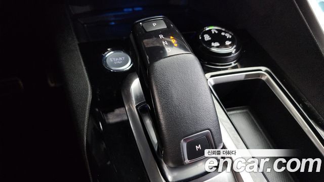 Peugeot 3008 2018 — photo 9