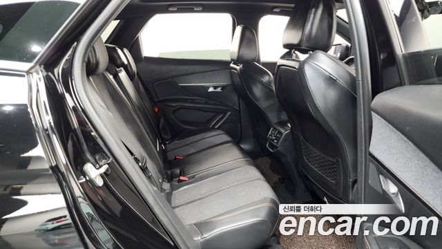 Peugeot 3008 2018 — photo 11