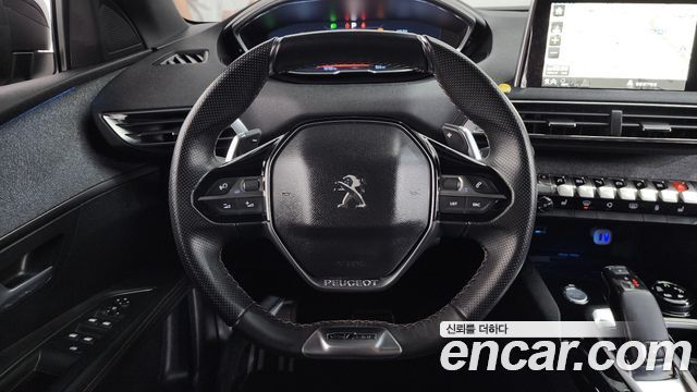 Peugeot 3008 2018 — photo 12