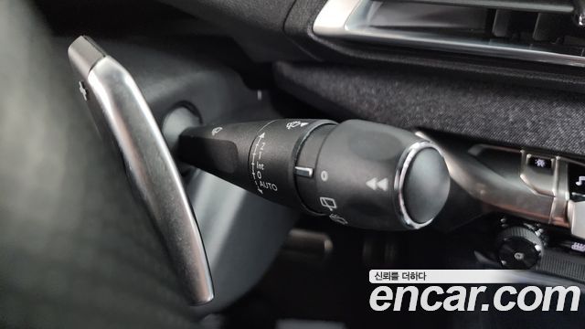 Peugeot 3008 2018 — photo 20