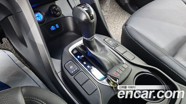 Hyundai Santafe 2017 — photo 9