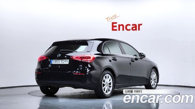 Mercedes-Benz A-Class 2019 — photo 2