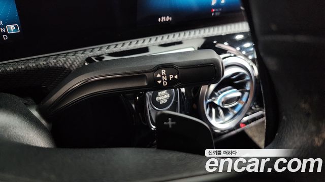 Mercedes-Benz A-Class 2019 — photo 12
