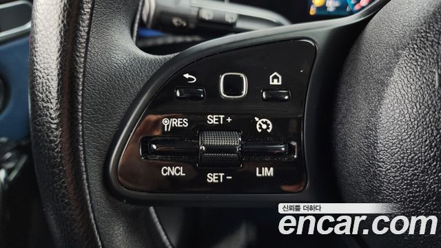 Mercedes-Benz A-Class 2019 — photo 22