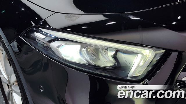 Mercedes-Benz A-Class 2019 — photo 8