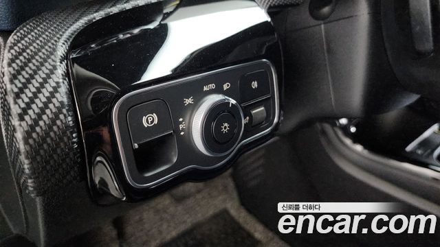 Mercedes-Benz A-Class 2019 — photo 28
