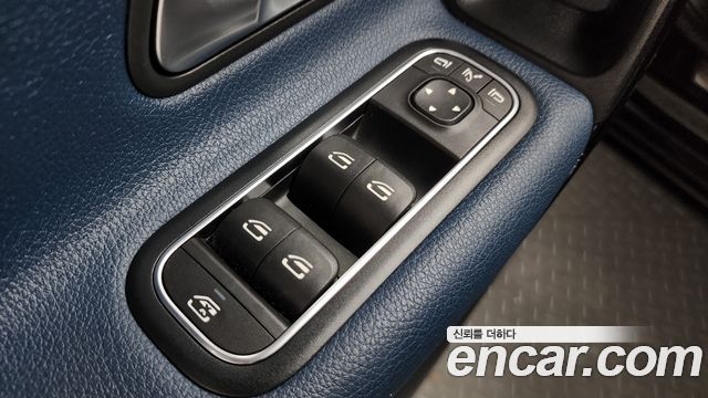 Mercedes-Benz A-Class 2019 — photo 30