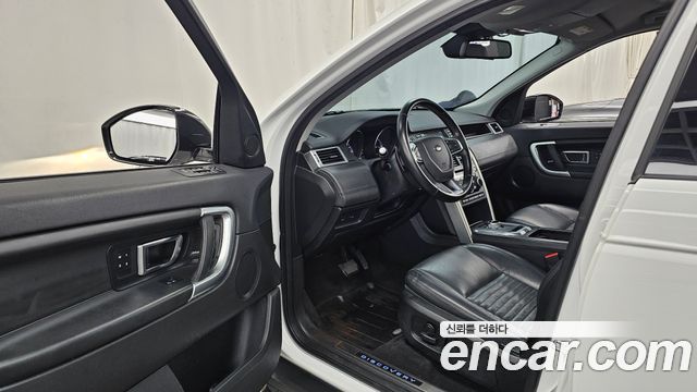 Land Rover Discovery Sport 2015 — photo 10