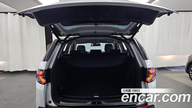 Land Rover Discovery Sport 2015 — photo 20