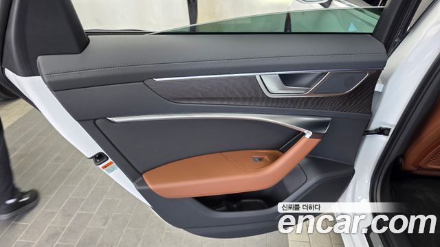 Audi A6 2023 — photo 15