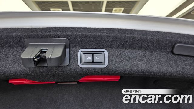 Audi A6 2023 — photo 32