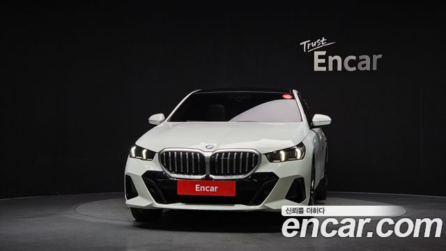 BMW 5-Series 2025 — photo 3