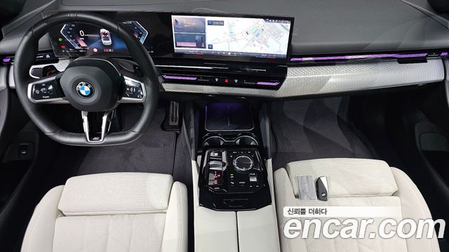BMW 5-Series 2025 — photo 10
