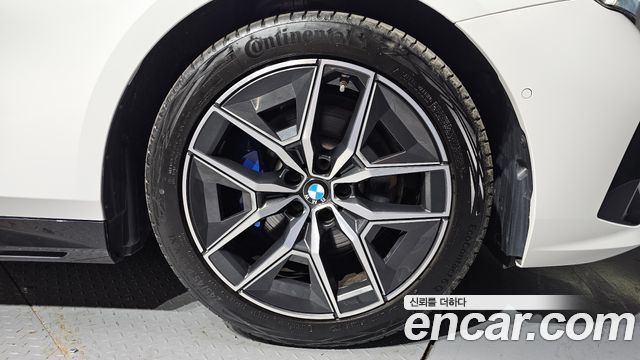 BMW 5-Series 2025 — photo 7
