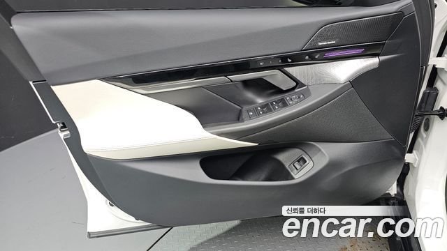 BMW 5-Series 2025 — photo 14