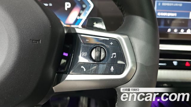 BMW 5-Series 2025 — photo 30