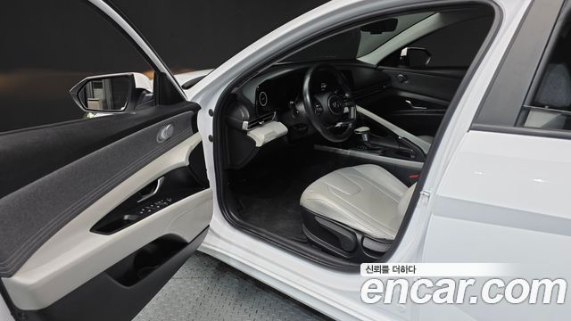 Hyundai AVANTE 2021 — photo 10