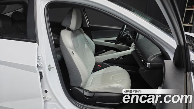 Hyundai AVANTE 2021 — photo 12