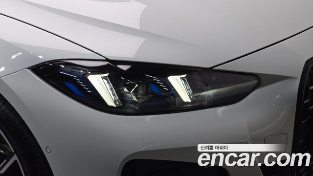 BMW 4-Series 2026 — photo 8