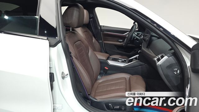 BMW 4-Series 2026 — photo 16