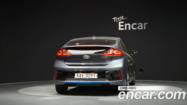 Hyundai Ioniq 2016 — photo 4