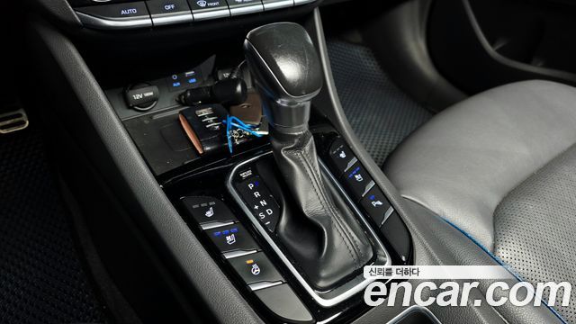 Hyundai Ioniq 2016 — photo 9