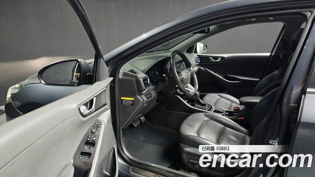 Hyundai Ioniq 2016 — photo 10