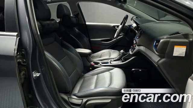 Hyundai Ioniq 2016 — photo 12