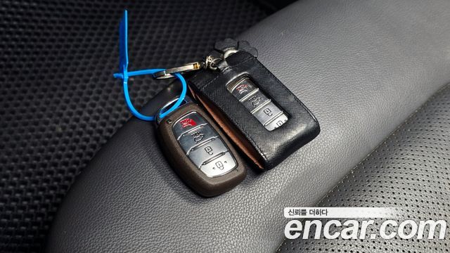 Hyundai Ioniq 2016 — photo 17