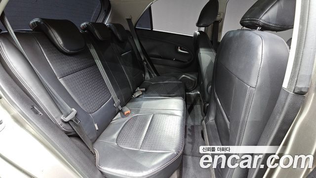 Kia morning 2016 — photo 18