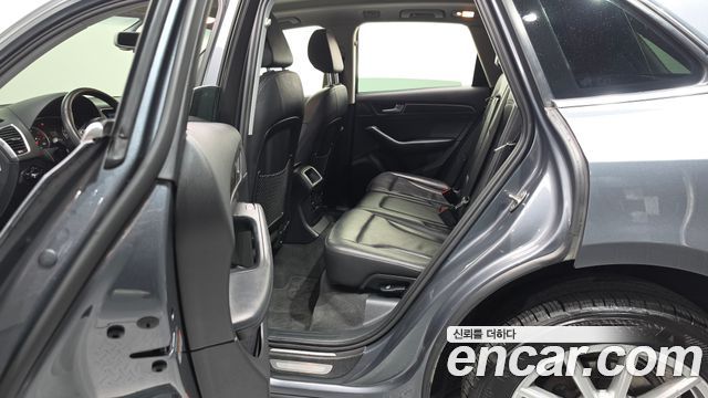 Audi Q5 2016 — photo 16
