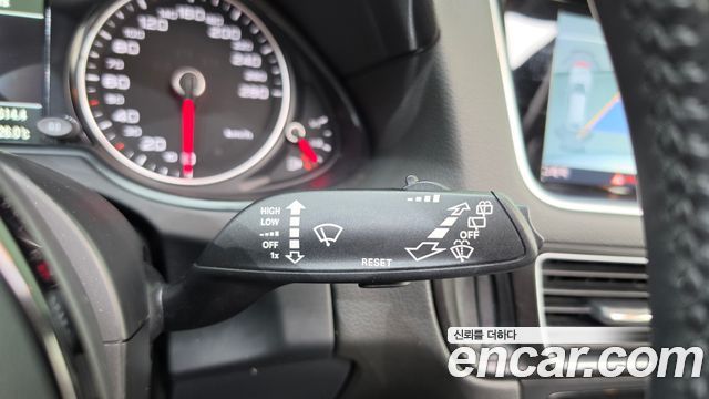 Audi Q5 2016 — photo 30